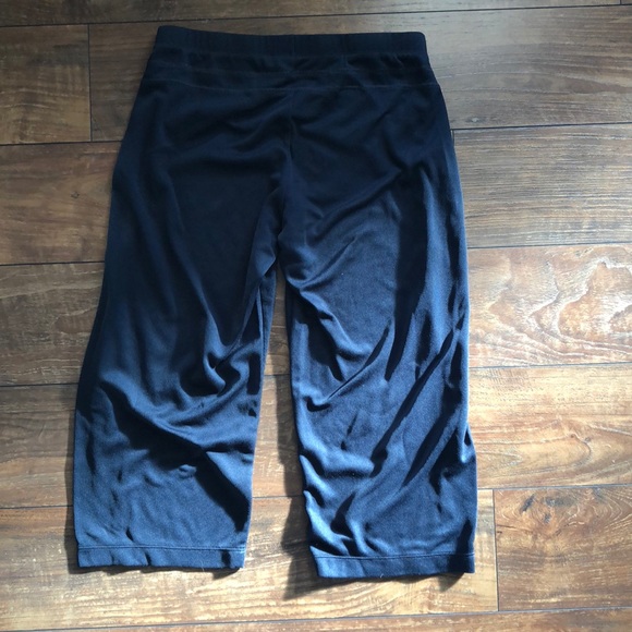 Nike Dry Fit workout pants - Picture 3 of 6